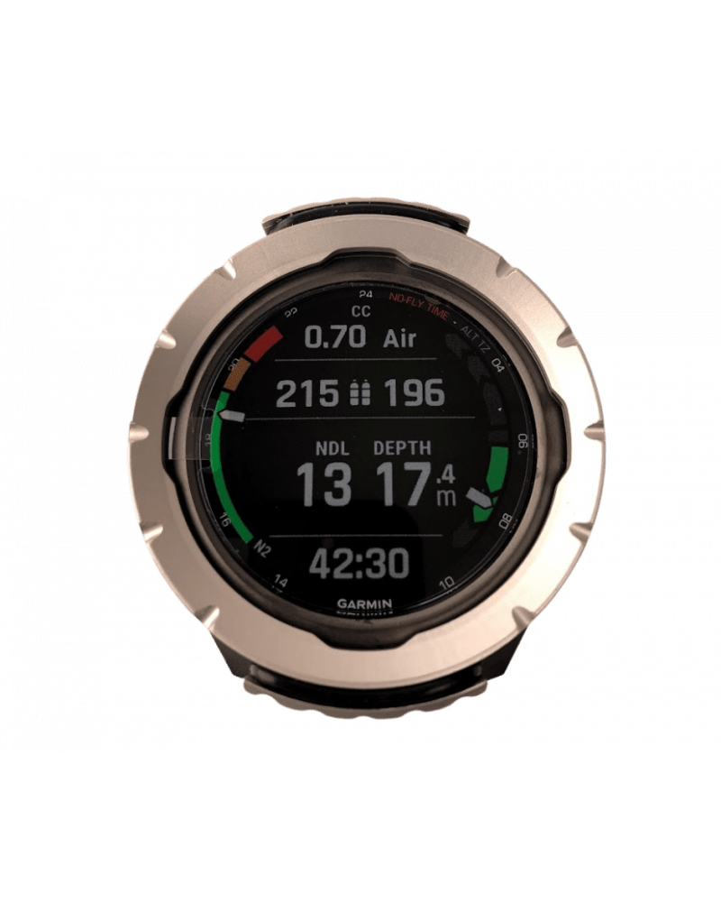 Garmin dive computer displaying depth and air pressure