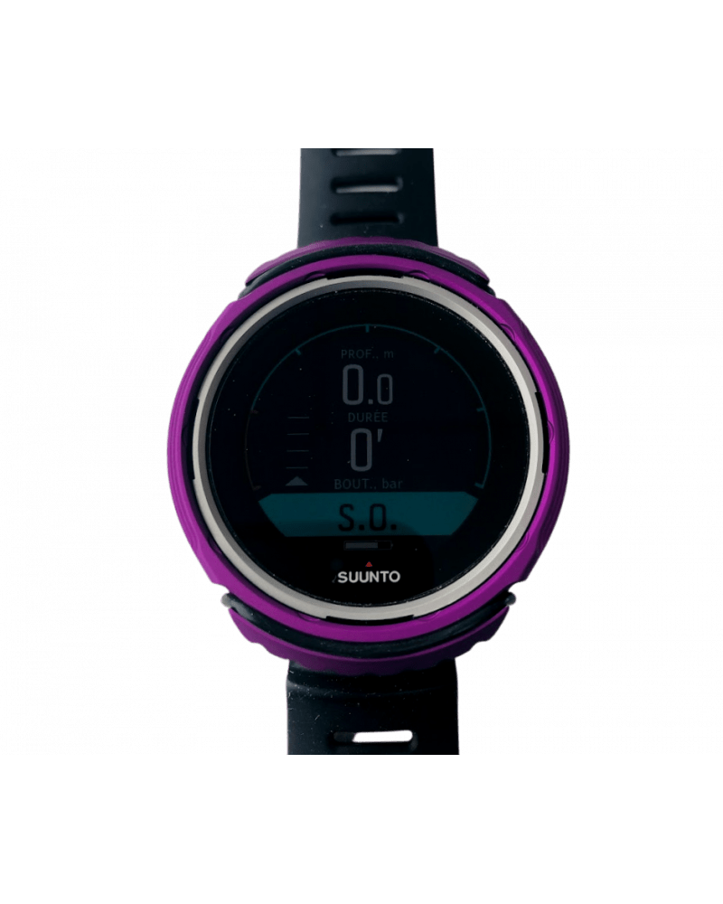 Suunto D5 dive computer in purple, showing depth and time.